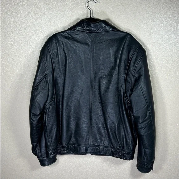 Roundtree & Yorke Black Leather Jacket - Picture 2 of 6